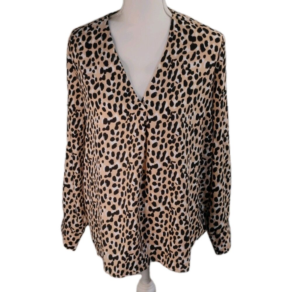 Banana Republic Womens Cheetah Print V-Neck casual/capsule blouse long sleeve M